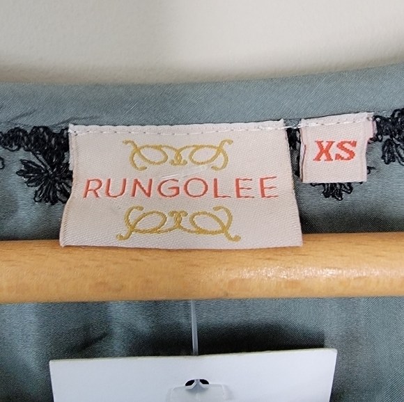 NWT Rungolee | Masaba Gray Black Floral Embroidered Tunic Blouse Size XS - Picture 5 of 7